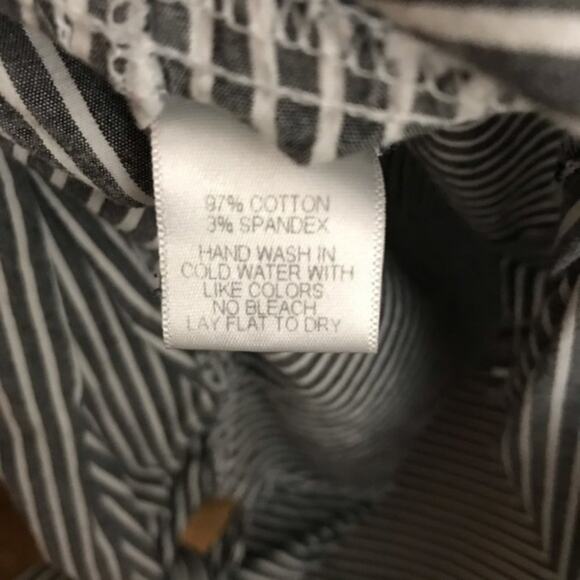 Gibson Gray Striped Tie Front Shirt  Small - Picture 4 of 4